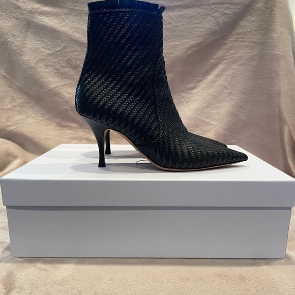 Black Christian Dior boots! Size 37🖤 - Picture 6 of 13